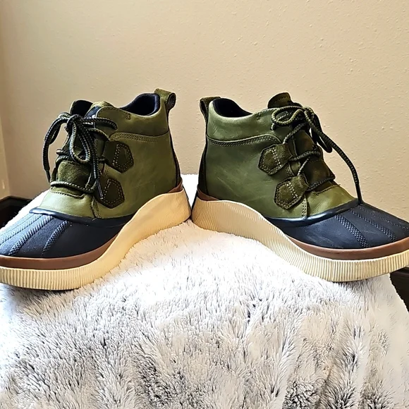 Sorel Out N About Booties - Picture 5 of 9